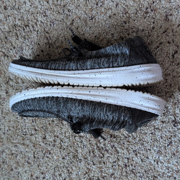 Hey Dude Casual Shoes Sz 7 - Picture 7 of 11
